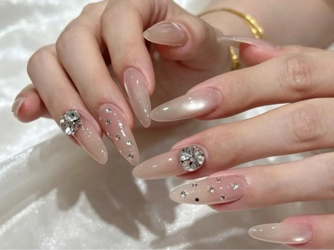 ネイル オーロラネイル ミラーネイル オフィスネイル ピンク ピンクベージュ Sora Nailのネイルデザイン