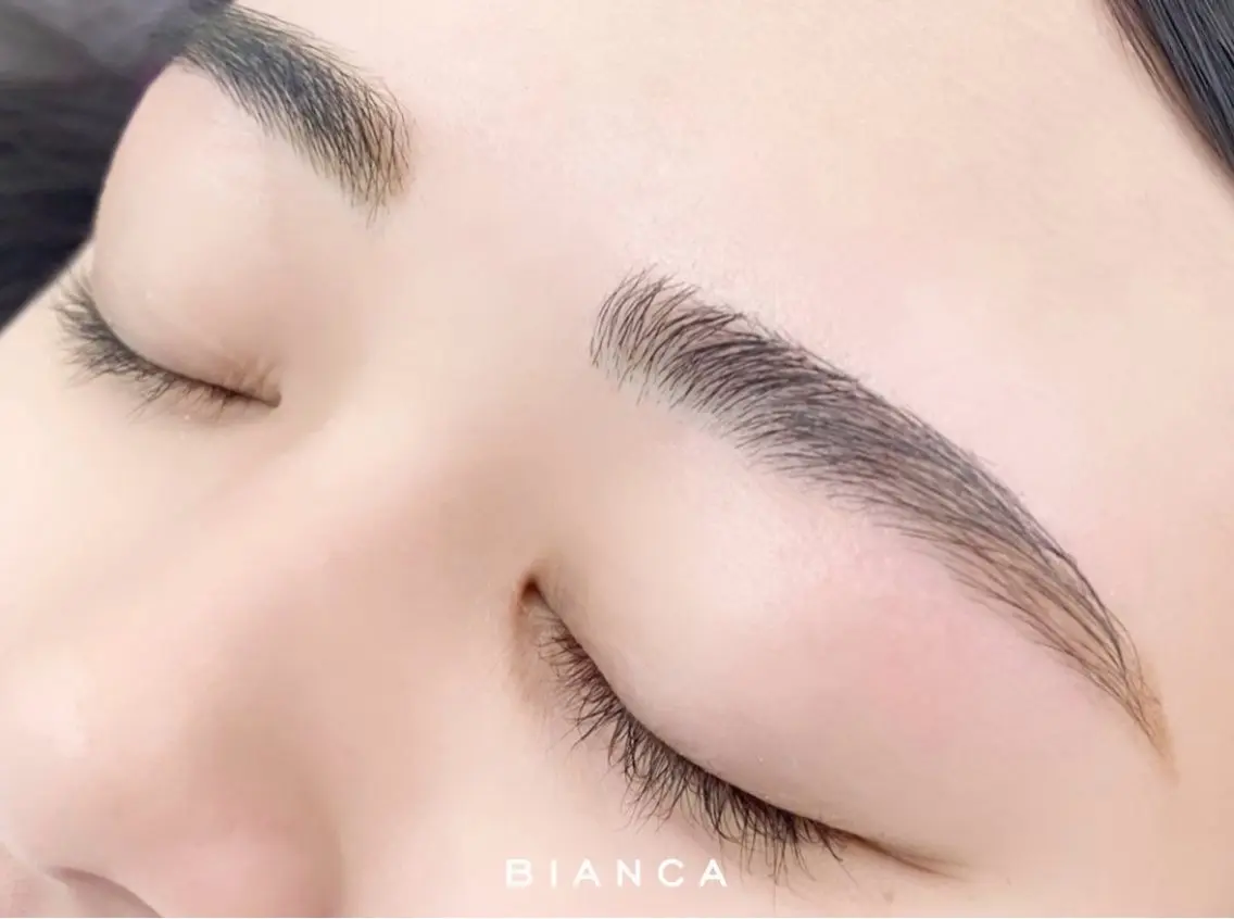 【 アイブロウWAX＋メイク仕上げ 】流行りの平行眉からアーチ眉まで✨️中野／高円寺／阿佐ヶ谷の写真