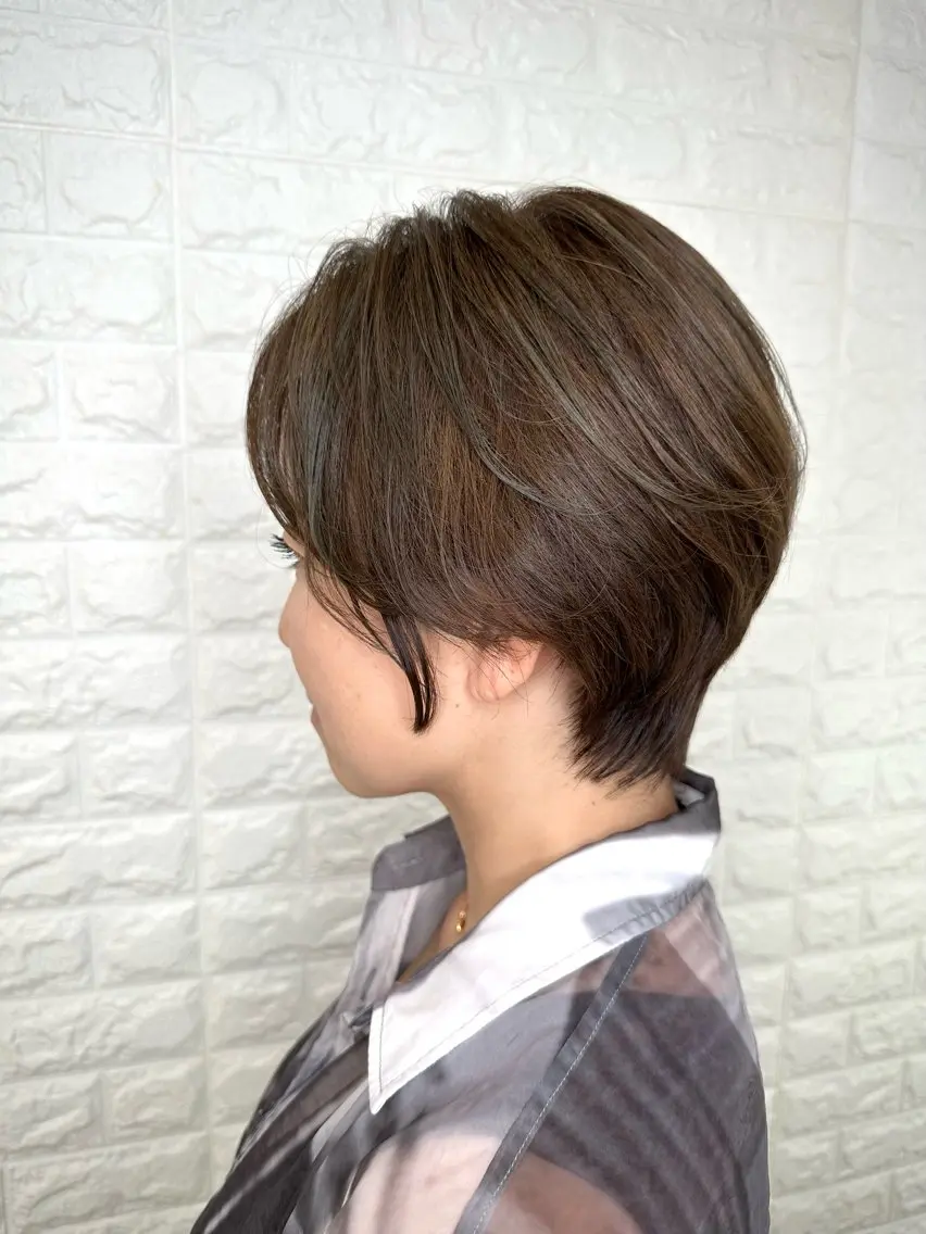 ショート ハイライト カット ヘアカラー 金沢 広美のヘアスタイル