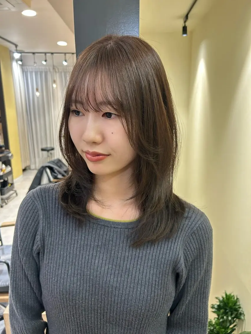 セミロング カラー ブラウンカラー ナチュラルブラウン レイヤーカット カット ヘアカラー トリートメント hubhair レイヤー/透明感のヘアスタイル