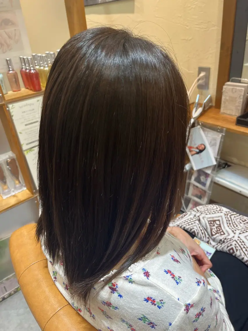 ミディアム カット ヘアカラー 名嘉真 美晴のヘアスタイル