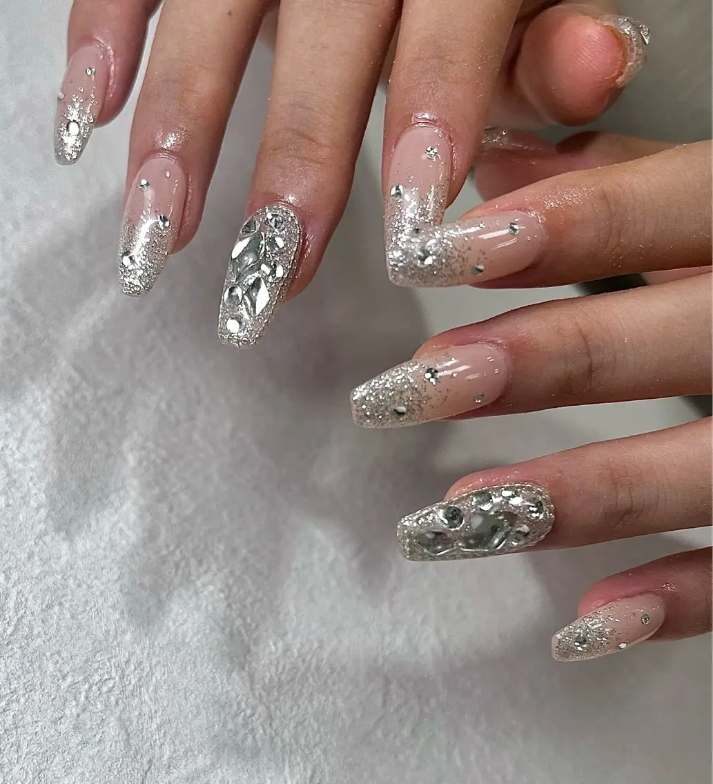 ネイル 長さ出し グラデーション キラキラネイル 韓国ネイル ラメ(グリッター) ハンドネイル Para Sol nail Maoのネイルデザイン