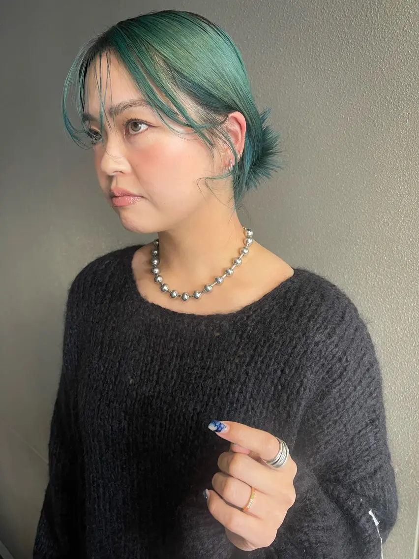 ミディアム カラー カット ヘアカラー トリートメント 💓パーマ，💗 レイヤーカットのヘアスタイル