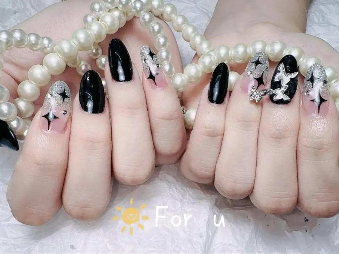 メンズ ネイル アートネイル フレンチネイル ジェルネイル キラキラネイル パラジェル Bloom kabukiのネイルデザイン
