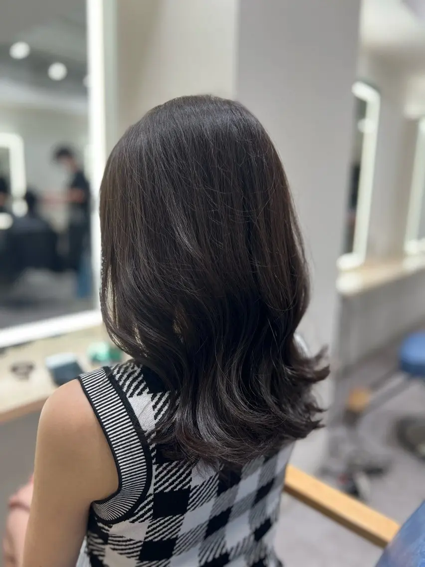ミディアム カラー SOYON AYAKAのヘアスタイル