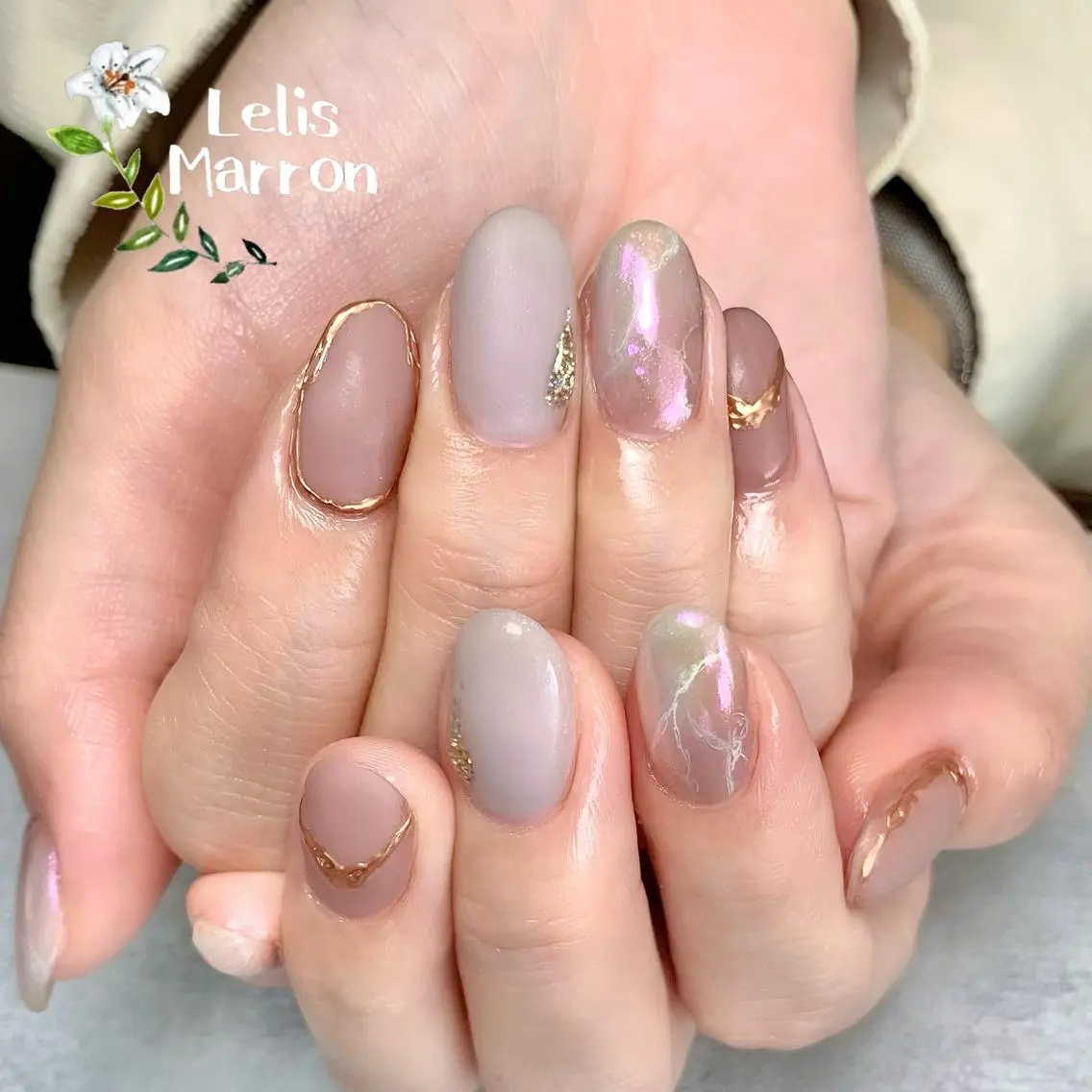 ネイル アートネイル オーロラネイル 大理石ネイル(マーブル) ミラーネイル ニュアンスネイル ハンドネイル 岸 侑李のネイルデザイン