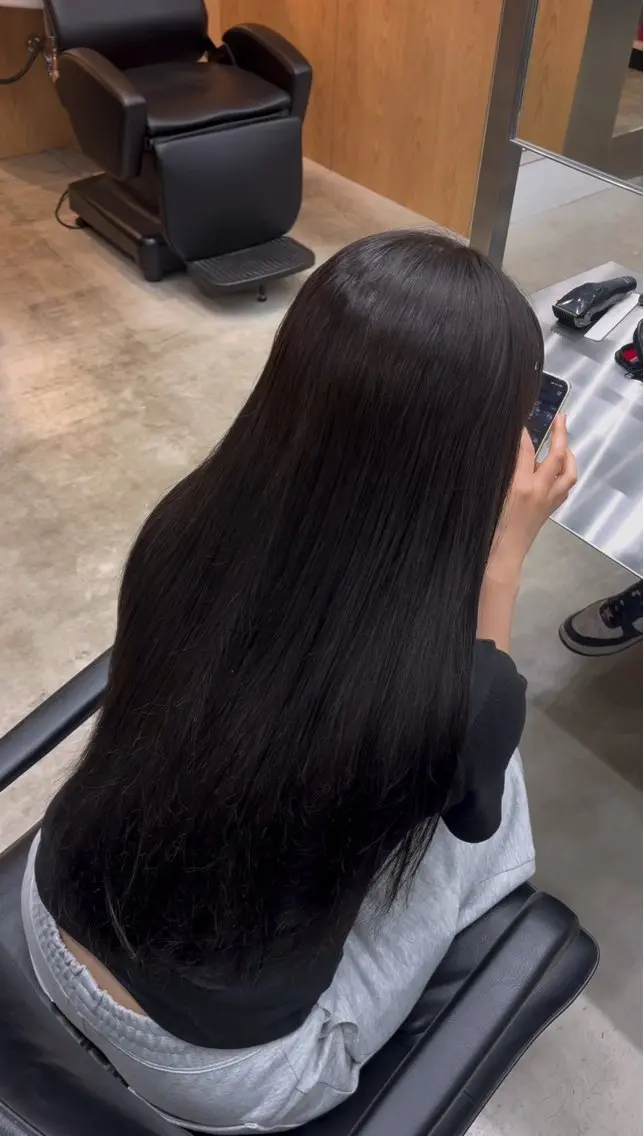 ロング カラー 透明感カラー 夏果⭐︎fifth 天神 海外風パーマのヘアスタイル