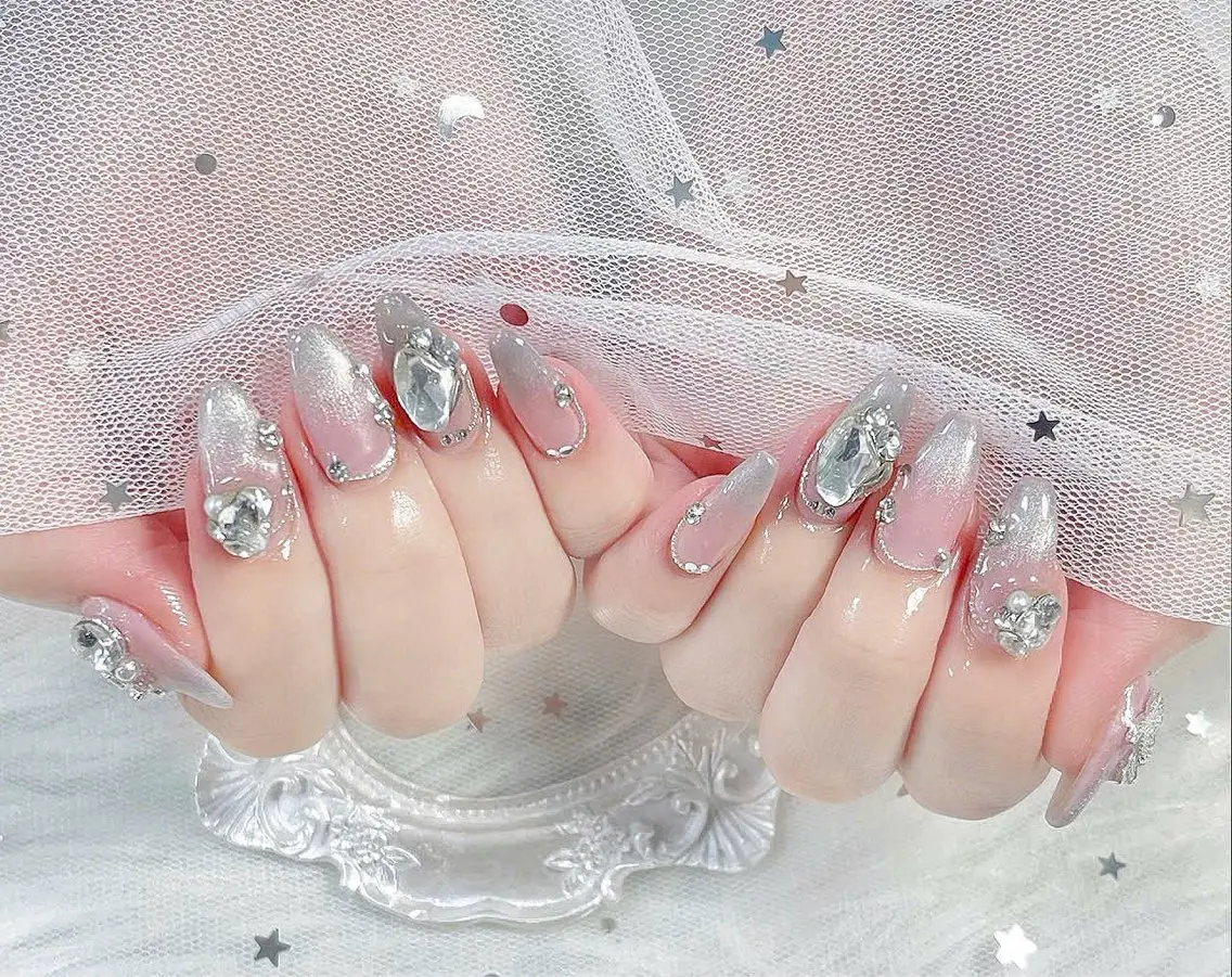 ネイル チークネイル ドット 長さ出し フットネイル フレンチネイル ハンドネイル Hana Nail Salonのネイルデザイン