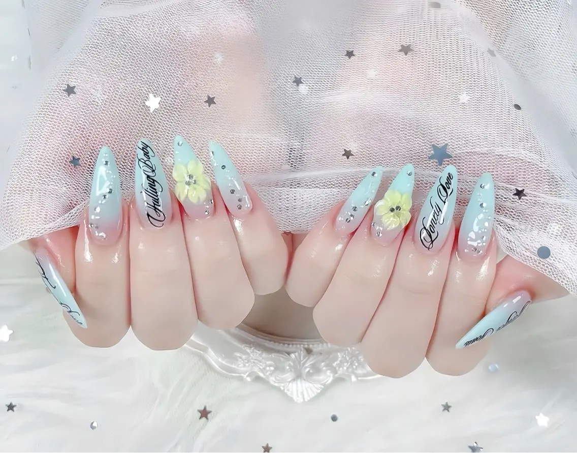 ネイル チークネイル ドット 長さ出し フットネイル フレンチネイル ハンドネイル Hana Nail Salonのネイルデザイン
