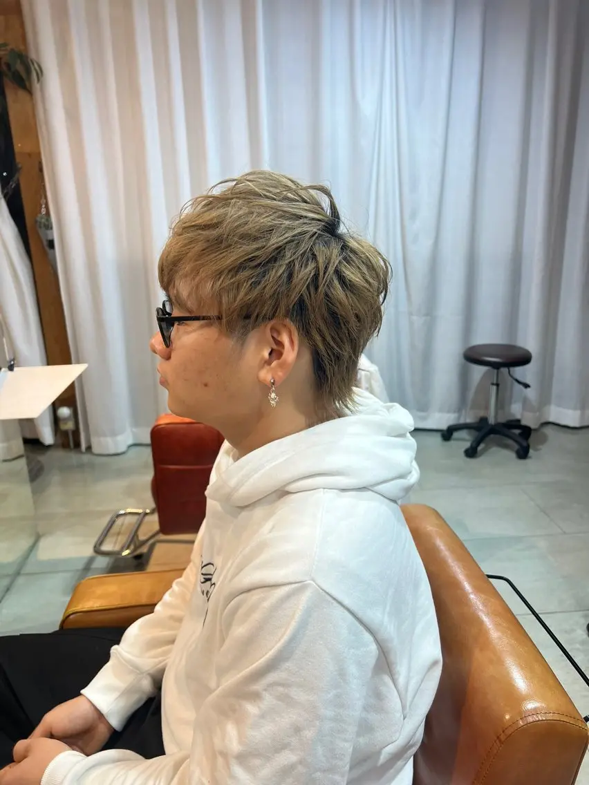 メンズ メンズウルフカット ウルフカット カット 岩﨑 裕也のヘアスタイル