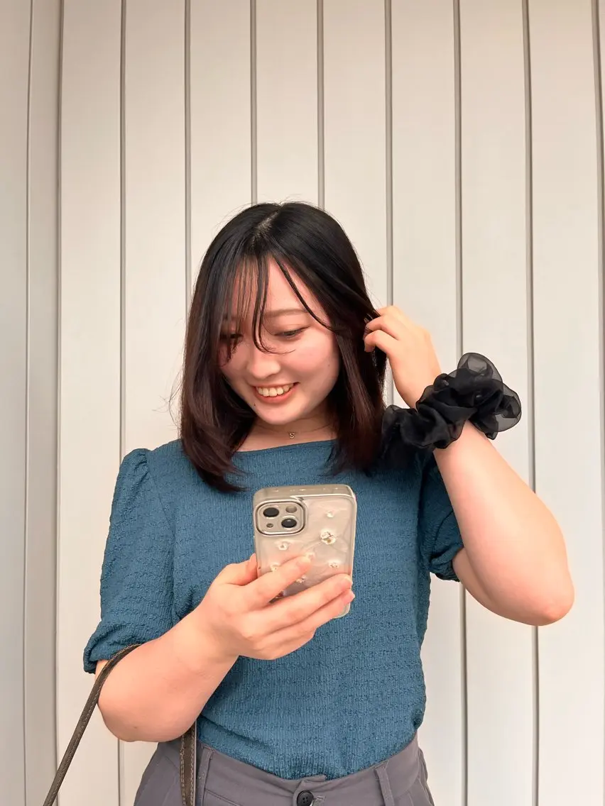 セミロング 縮毛矯正 吉水 果穂のヘアスタイル