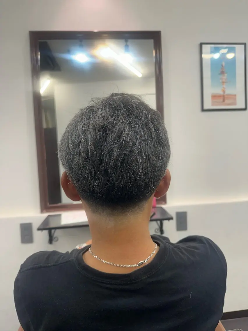 メンズ 刈り上げ カット MOMO 💕💕のヘアスタイル