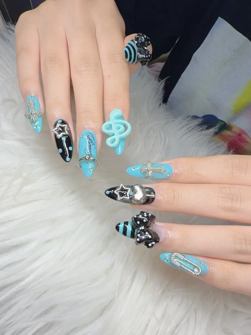 ネイル Lee Nailsのネイルデザイン