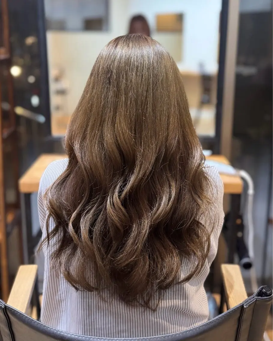 ロング カラー ヘアカラー 波多野 麻由のヘアスタイル