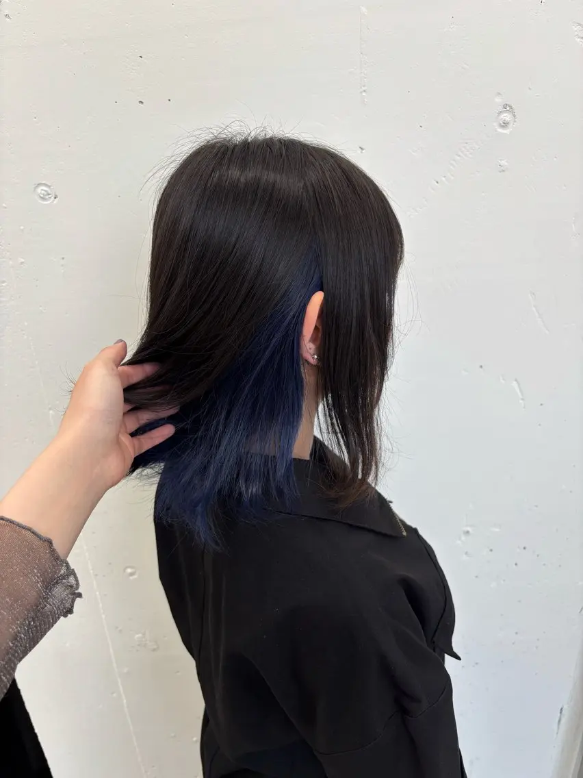 ミディアム カラー ブルーカラー インナーカラー 🌼あいり🌼 JILLSTUDIOのヘアスタイル