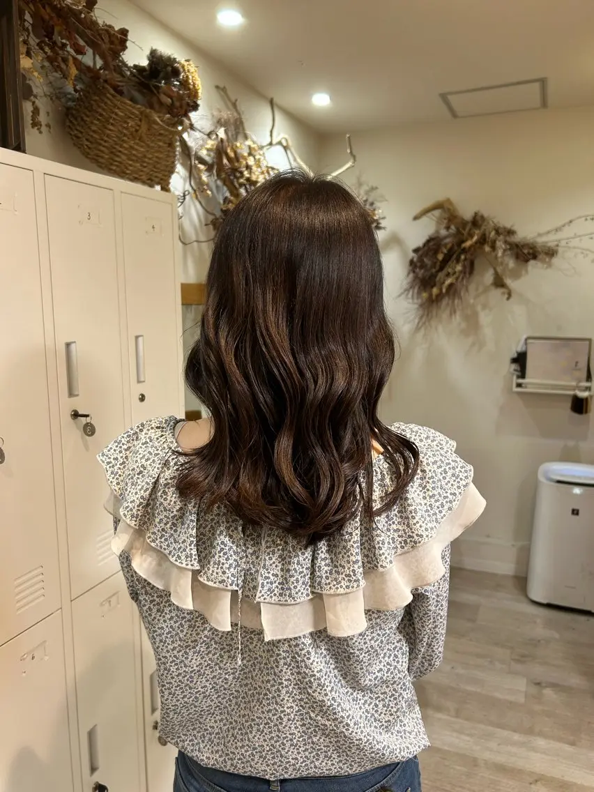 カラー ヘアカラー 白川 惺佳のヘアスタイル