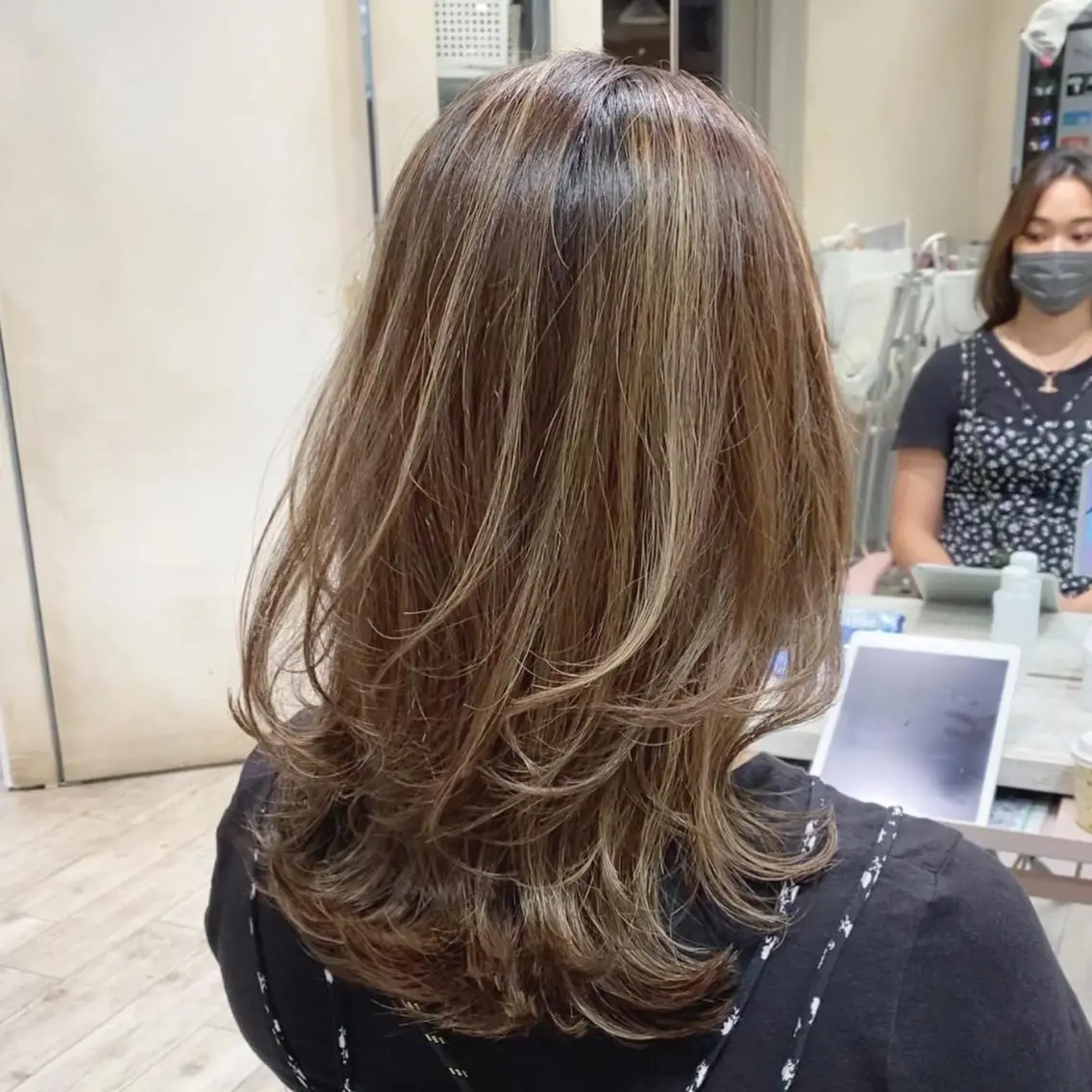 ミディアム 顔まわりカット🌟 くびれヘア/寺門遥輝のヘアスタイル