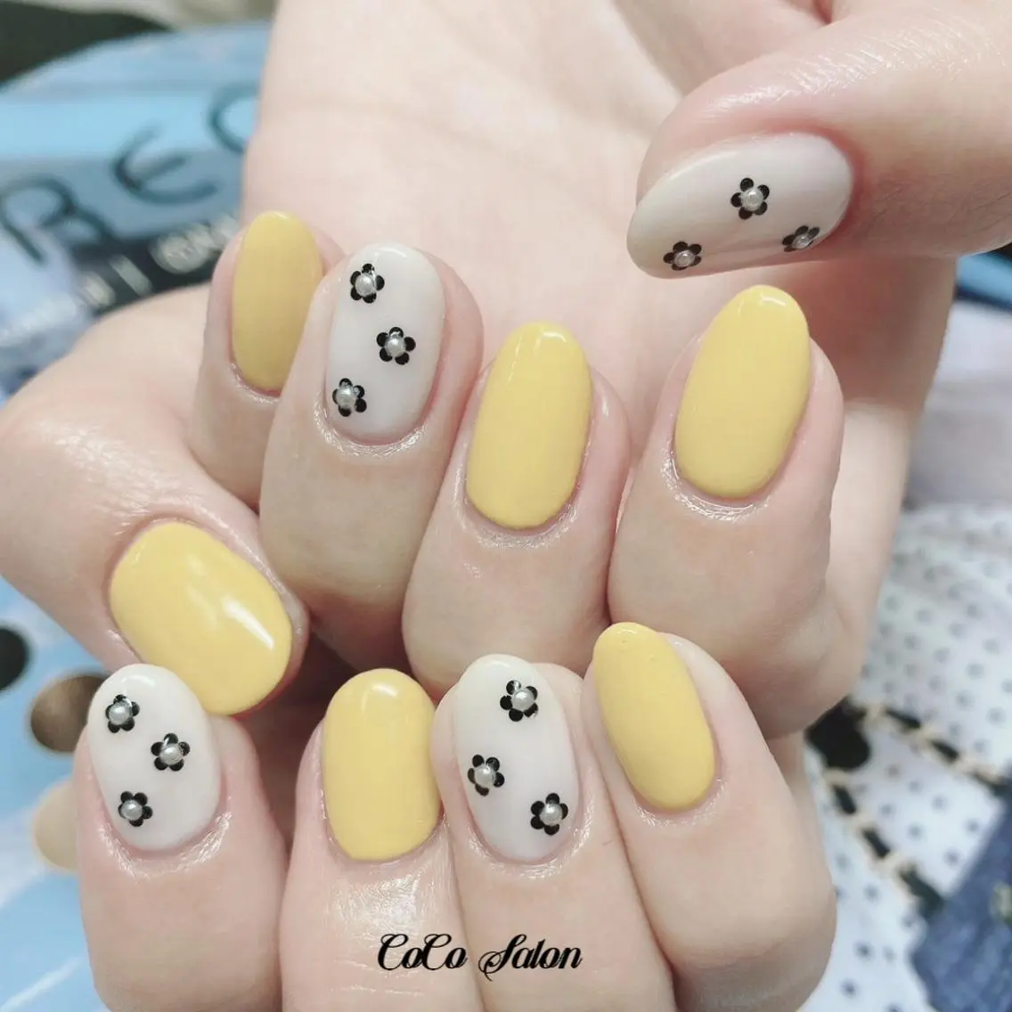 ネイル 長さ出し フラワーネイル ジェルネイル ホログラムネイル 韓国ネイル ハンドネイル CoCoSalon ネイル/まつ毛予約のネイルデザイン