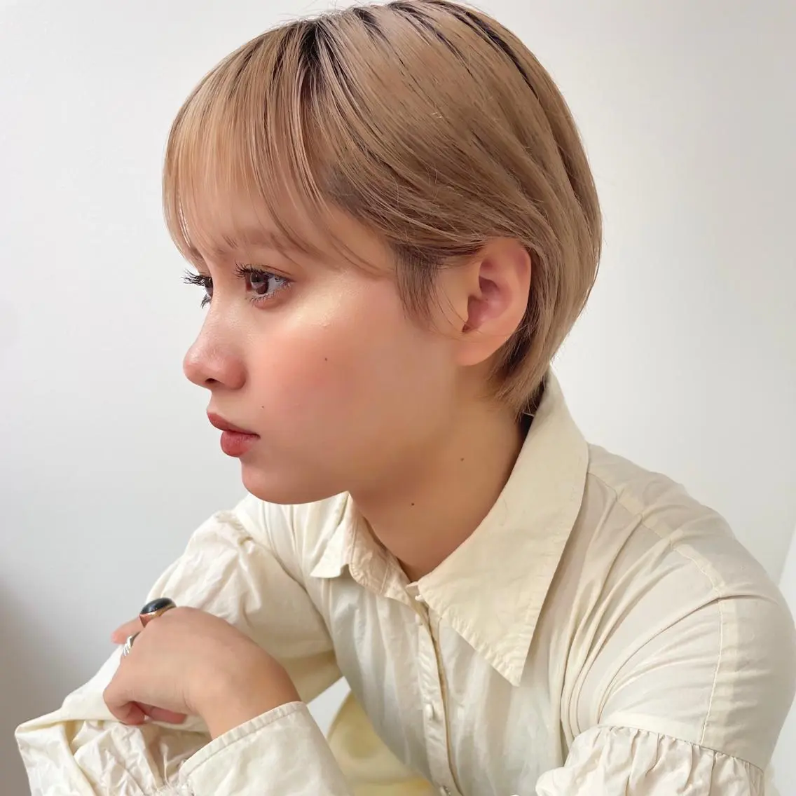 ショート カラー ベージュカラー ボブ ショートヘア カット ヘアカラー トリートメント ボブ特化✨ 松本竜之介のヘアスタイル