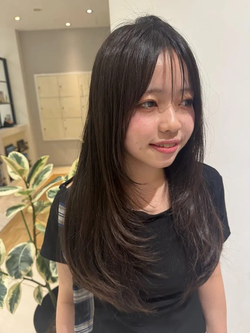 ロング 佐々木 悠安のヘアスタイル