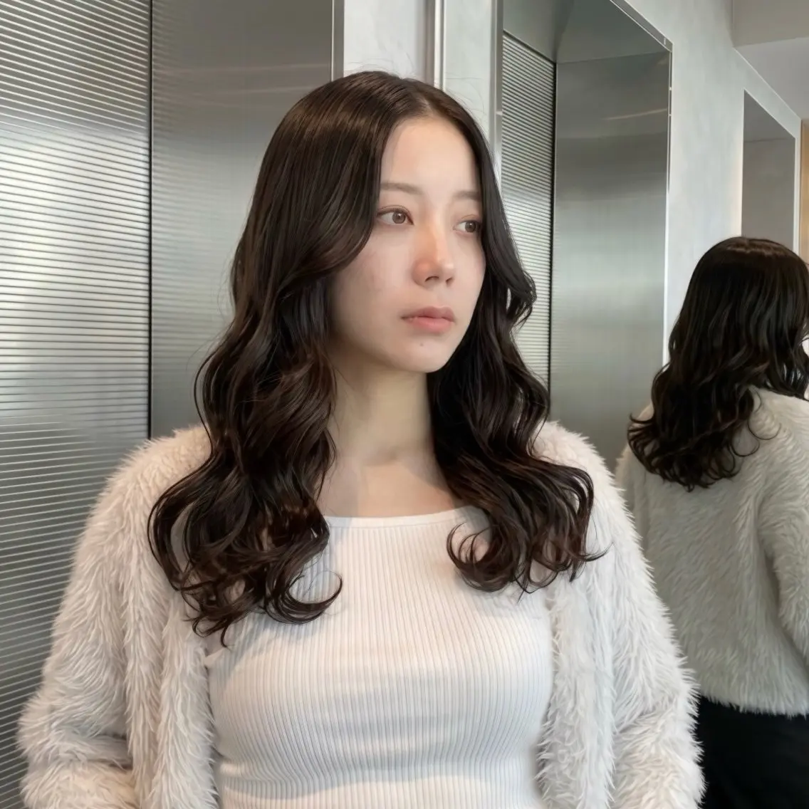 ロング パーマ 韓国風ヘア カット パーマ コテ巻き風パーマ🫧 韓国パーマ反町海大のヘアスタイル