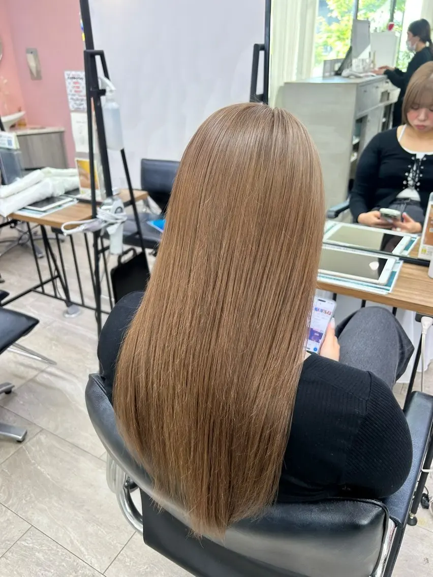 ロング カラー ヘアカラー トリートメント suehiro yunaのヘアスタイル
