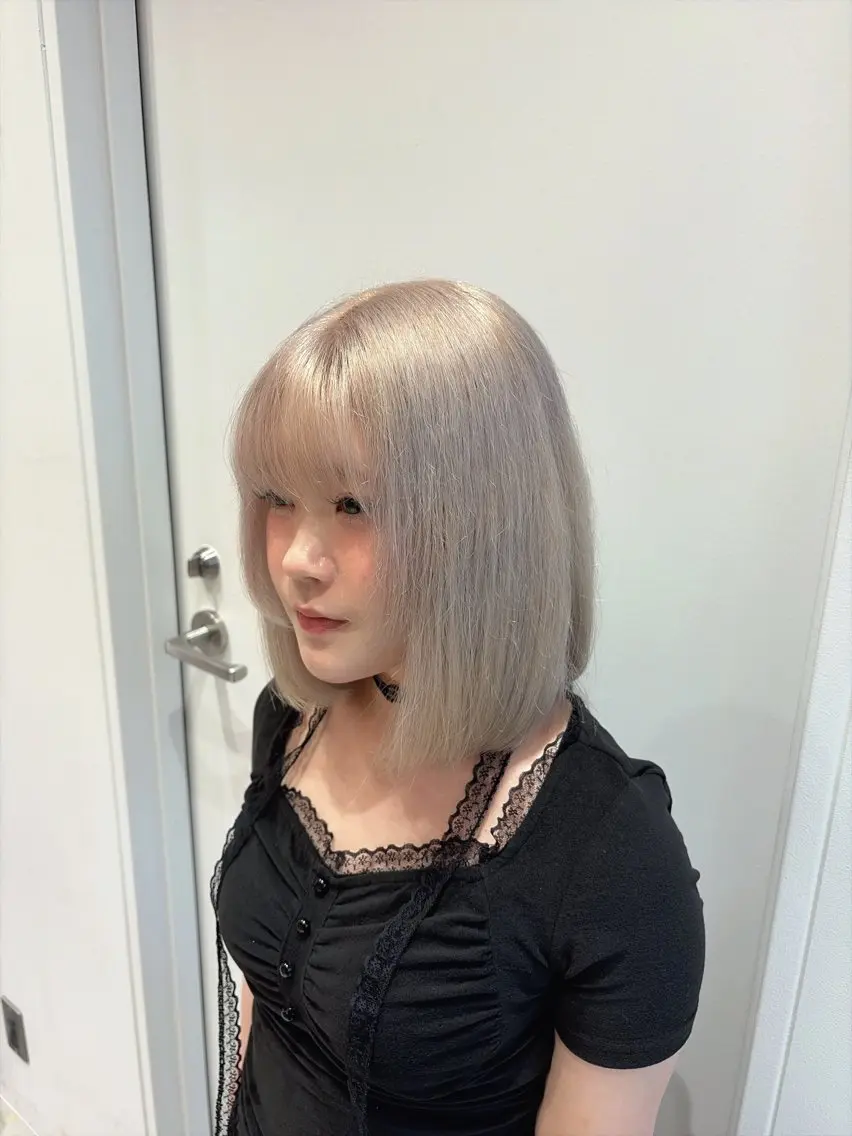 ミディアム カラー ベージュカラー ホワイトベージュ ヘアカラー トリートメント ホワイトカラー☁️/ Yuya/ブリーチのヘアスタイル