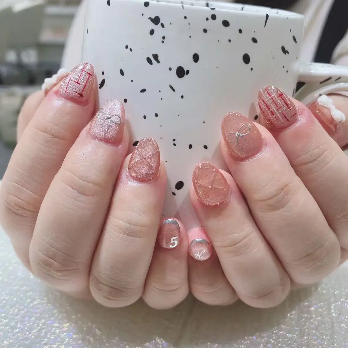 ネイル ハンドネイル Queens ひなのネイルデザイン