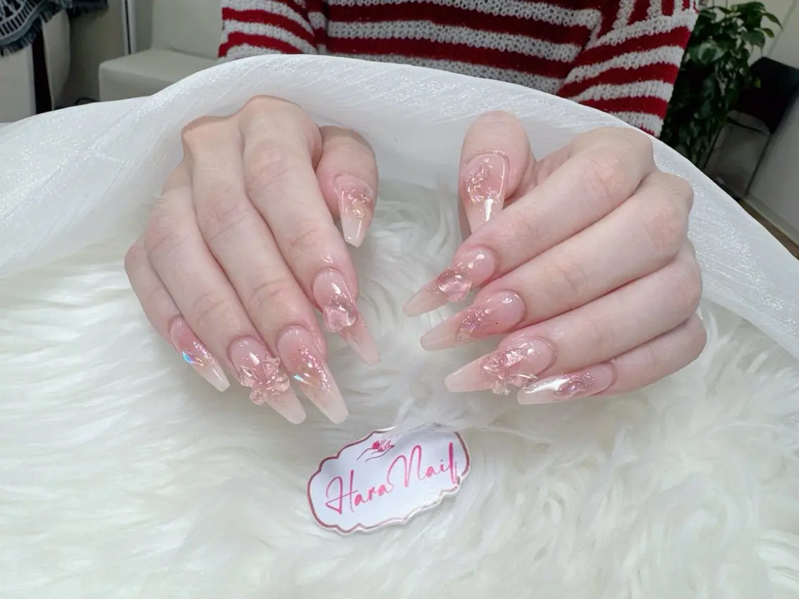 ネイル フレンチネイル グラデーション マグネットネイル ニュアンスネイル オフィスネイル ハンドネイル ハンドケア Hara Nail 【持ち込みOK】のネイルデザイン