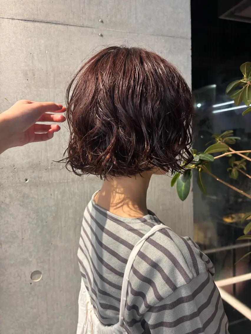 パーマ ボブ 佐藤 芽依のヘアスタイル