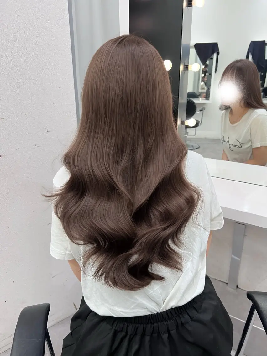 セミロング アイスグレージュ ヘアカラー トリートメント しゅういち/赤み消し カラー特化のヘアスタイル