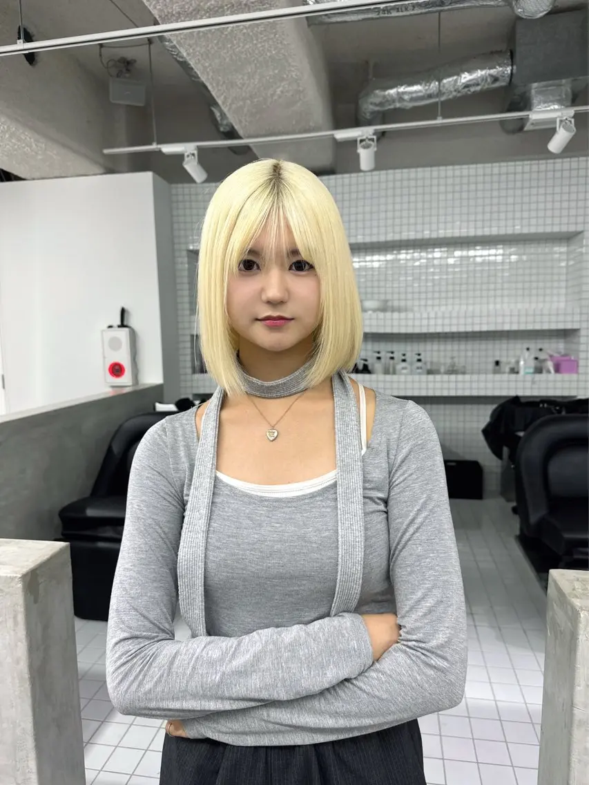 ショート カラー ハイトーン/ カラー/めい🎀のヘアスタイル
