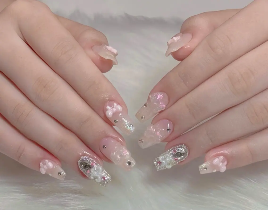 ネイル Luxe Nailのネイルデザイン