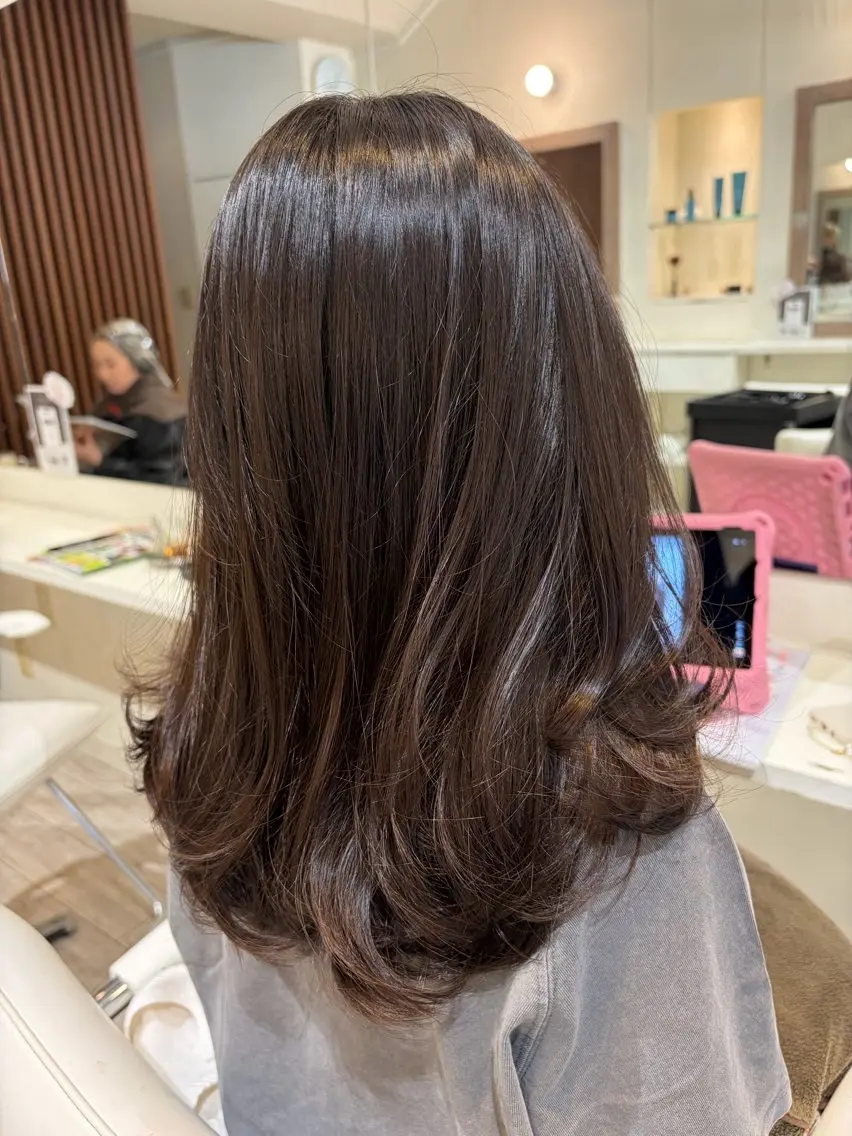 ロング NICCOLO室見 Erinaのヘアスタイル