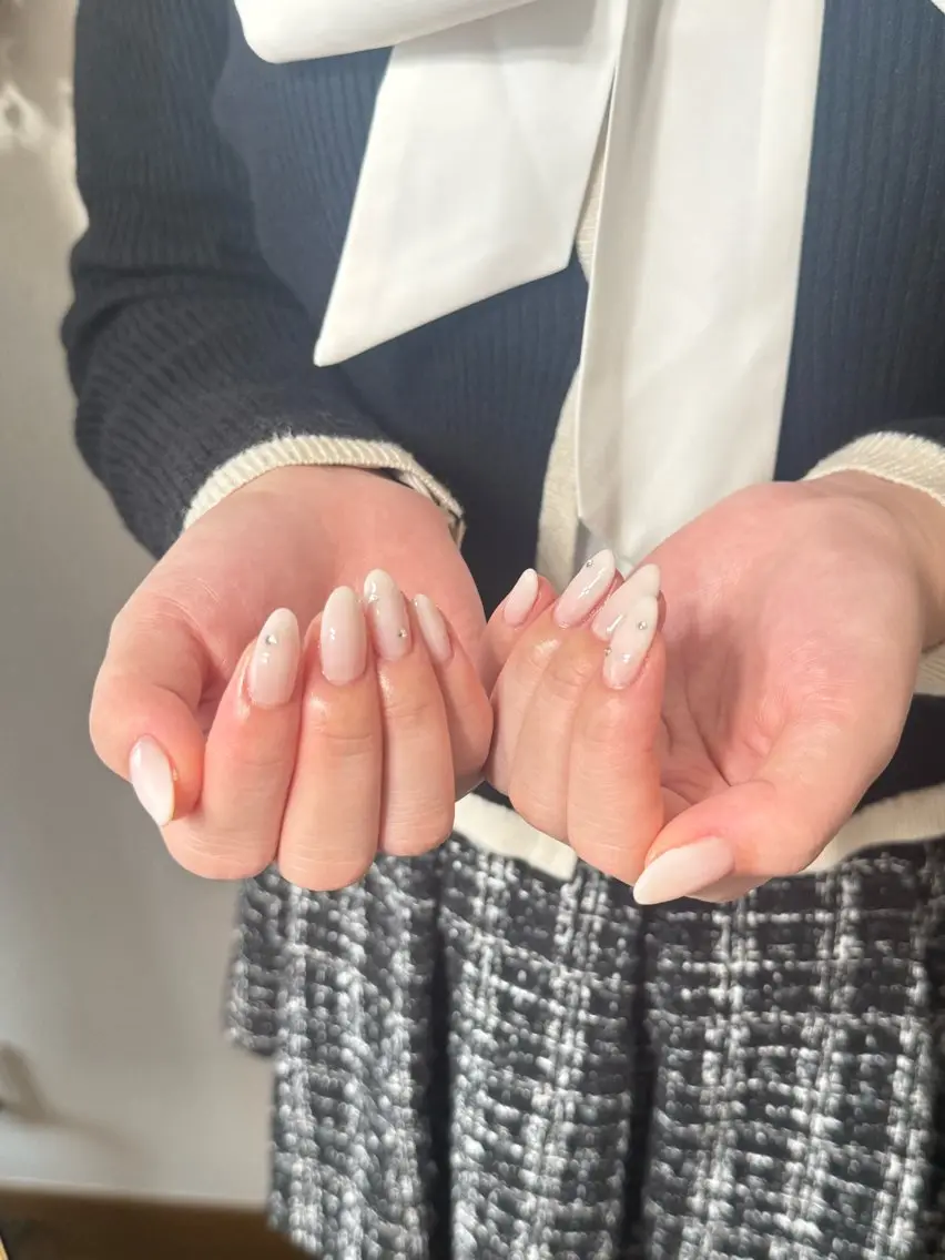 ネイル グラデーション シンプルネイル ストーンネイル miel nailのネイルデザイン