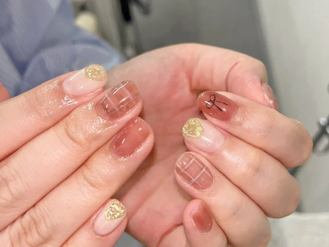 ネイル ハンドネイル グロー ネイルのネイルデザイン