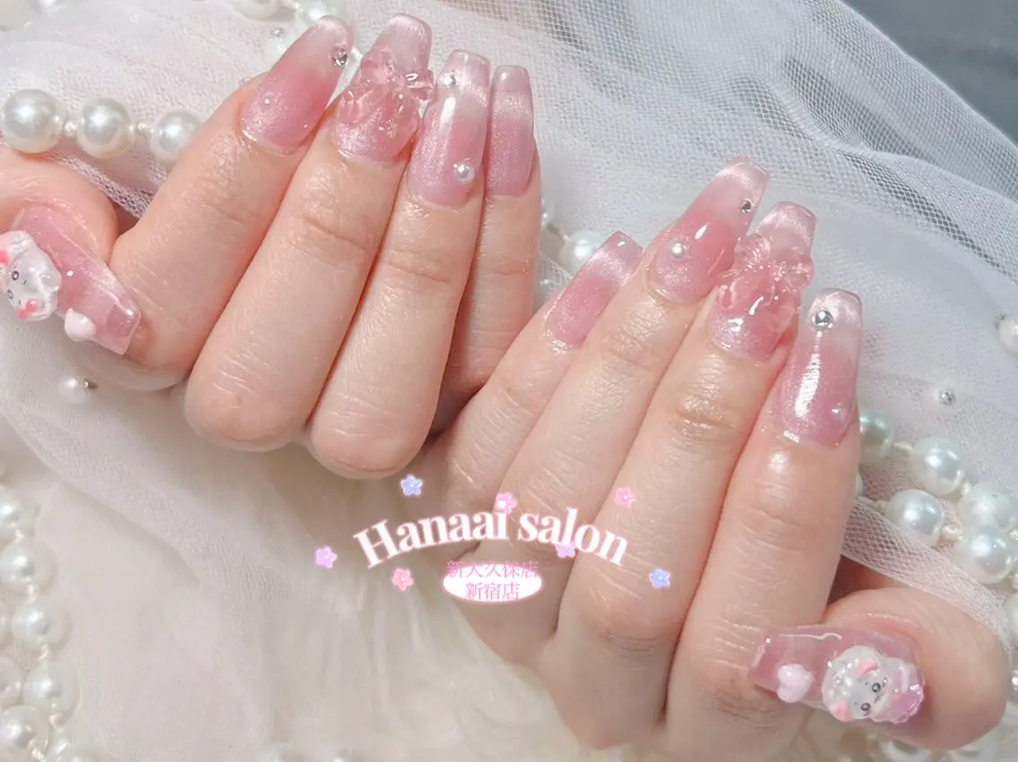 ネイル アートネイル フラッシュネイル フットネイル ジェルネイル グラデーション ハンドネイル Hanaai Salon新宿店のネイルデザイン