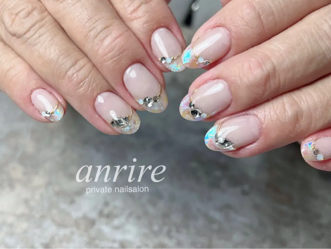 ネイル オーロラネイル フレンチネイル ジェルネイル キラキラネイル ミラーネイル nailsalon anrireのネイルデザイン