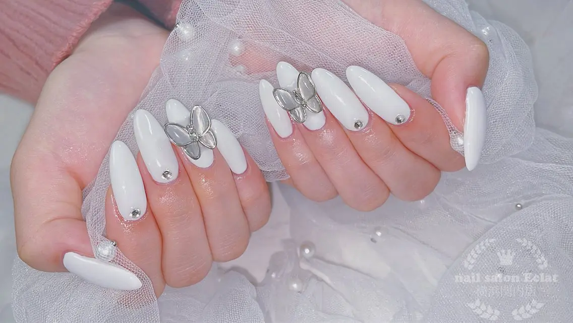 ネイル ネイルサロンエクラ 🫧Shizukaのネイルデザイン