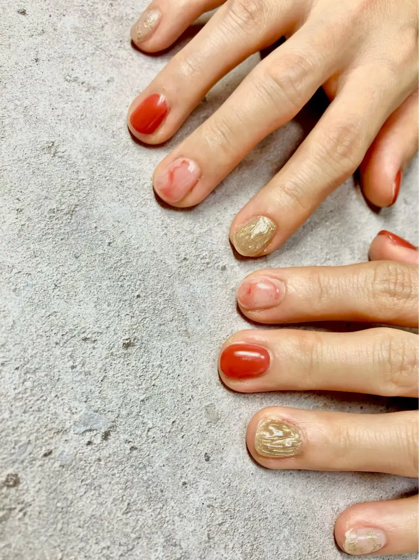 ネイル ゴールド ニュアンスネイル 赤色 COCO Nail　光が丘駅近のネイルデザイン