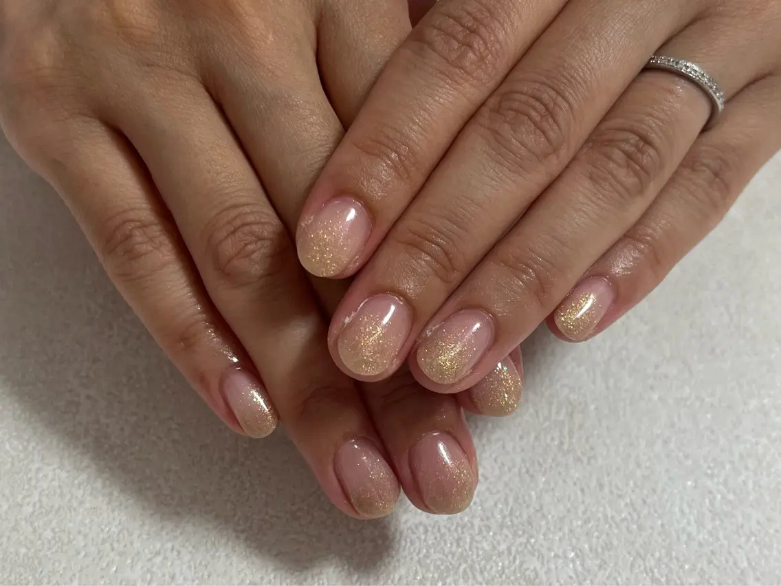 ネイル オーロラネイル フットネイル フレンチネイル ジェルネイル ラメ(グリッター) ハンドネイル kiki nail たまプラーザのネイルデザイン