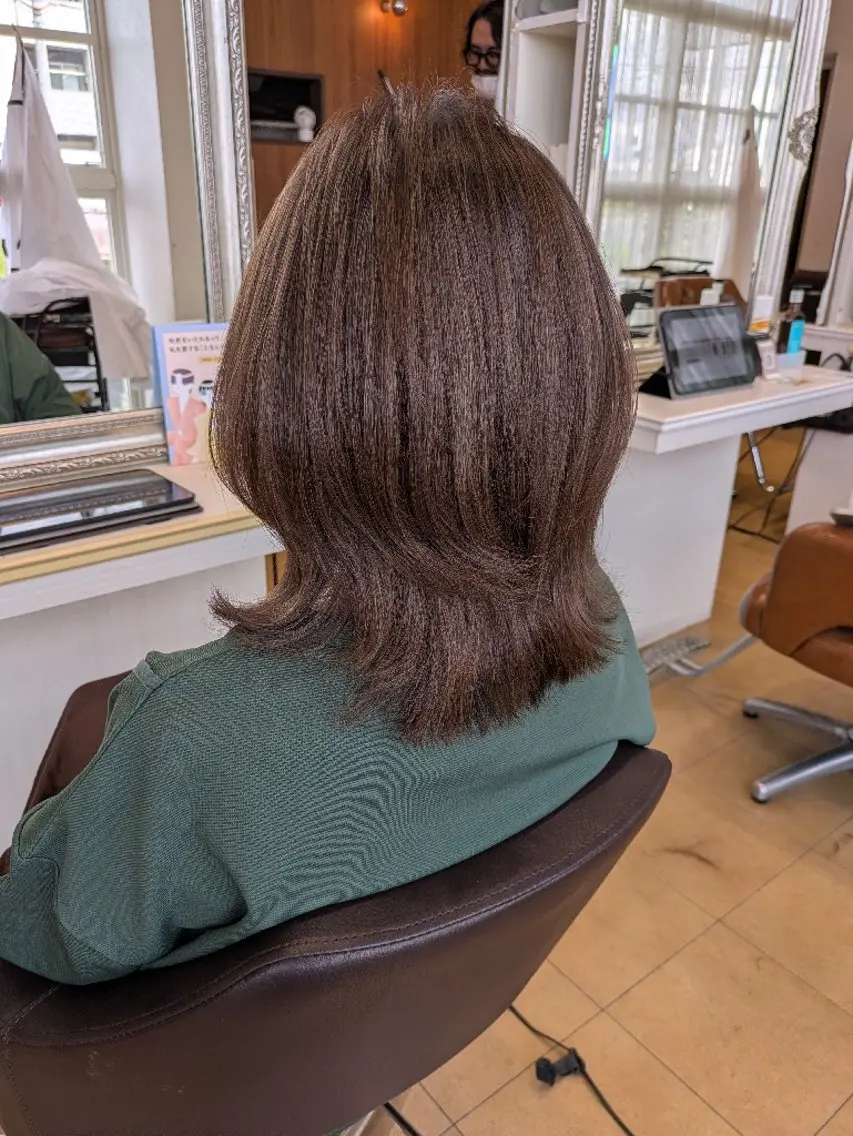 セミロング カラー カット ヘアカラー トリートメント 本多 いぶきのヘアスタイル