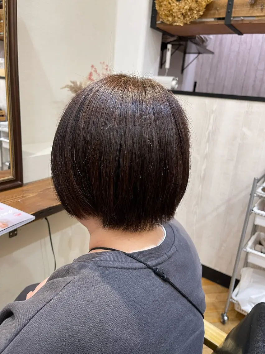 ショート ボブ カット 佐藤 海璃のヘアスタイル