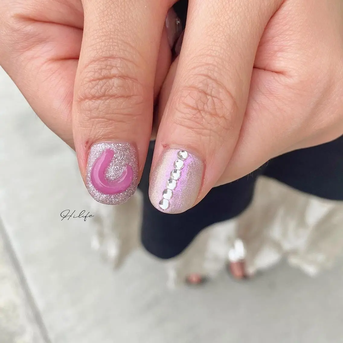 ネイル アートネイル キラキラネイル ラメ(グリッター) マグネットネイル ミラーネイル ハンドネイル Nail Adore.のネイルデザイン