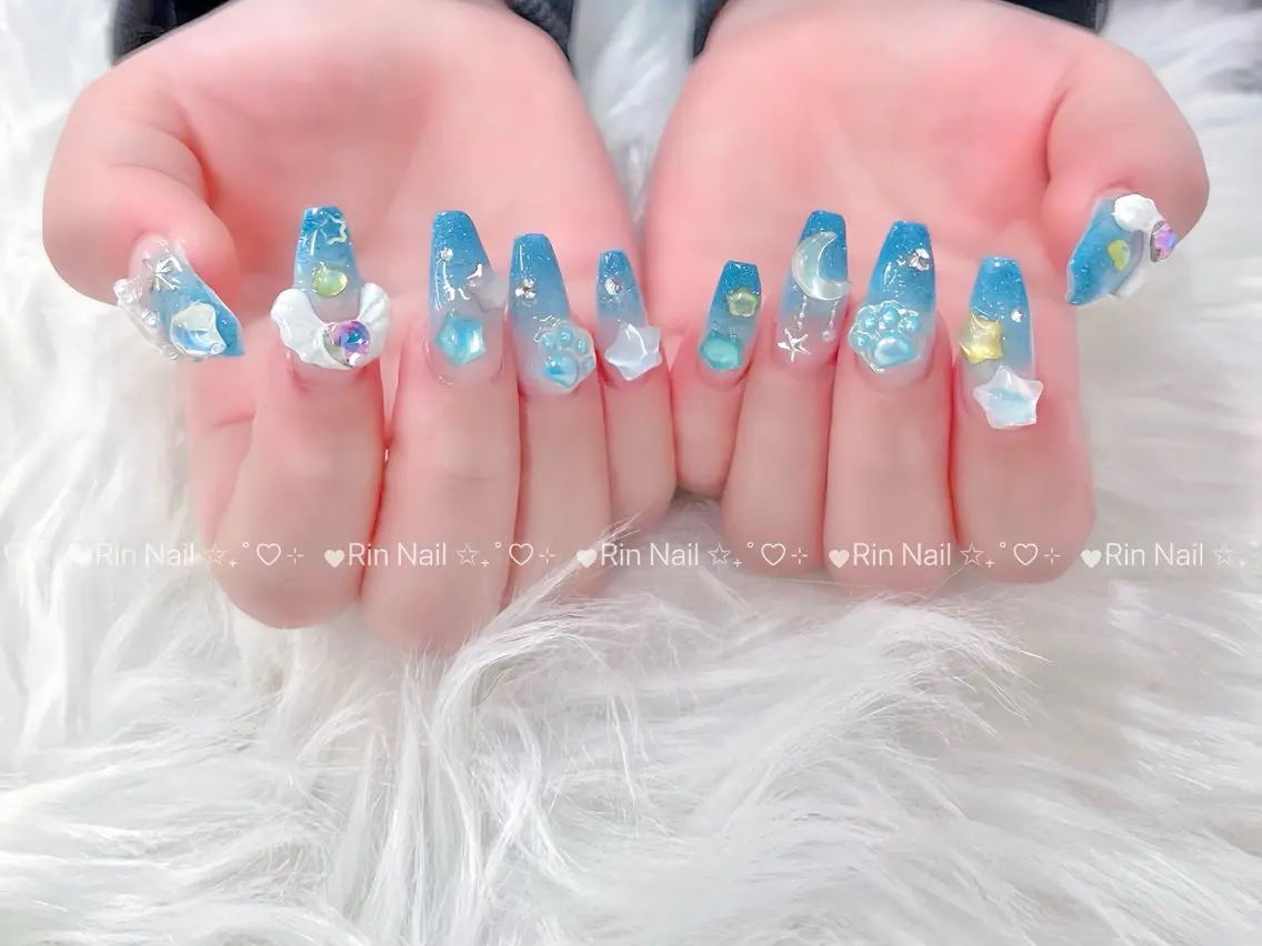 ネイル オーロラネイル ブルー フットネイル ジェルネイル グラデーション ハンドネイル Rin Nail 新大久保店のネイルデザイン
