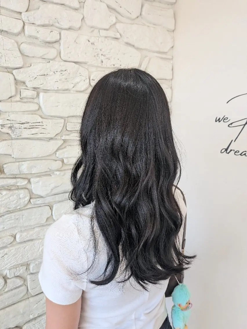 カラー 小田井 あすかのヘアスタイル