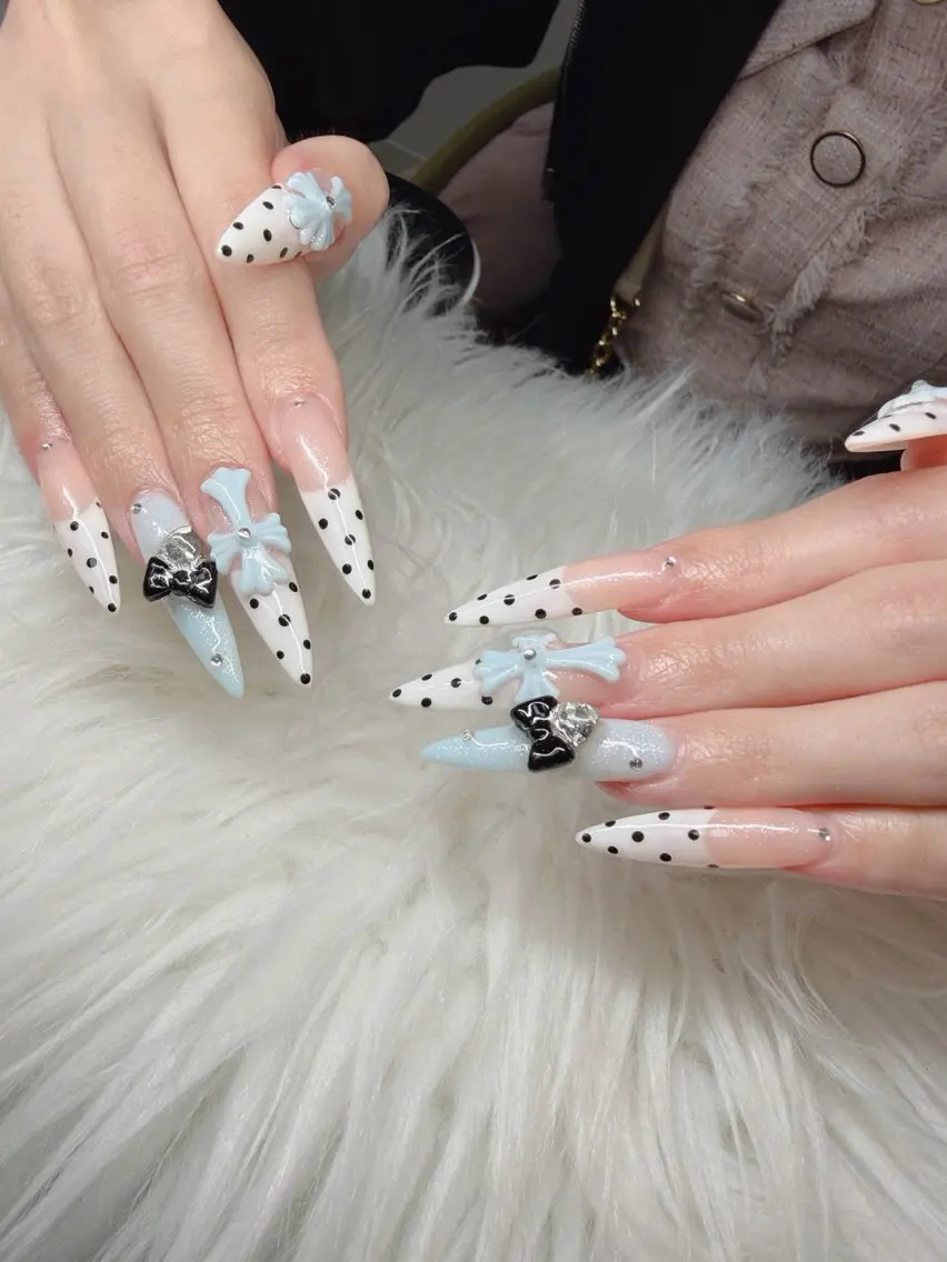 ネイル Lee Nailsのネイルデザイン