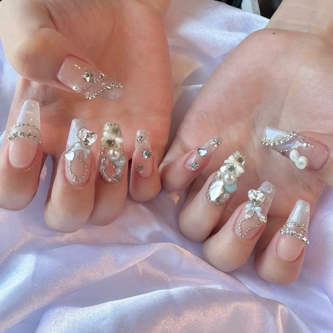 ネイル ガーリー ハンドネイル nail salon e'mu💐のネイルデザイン