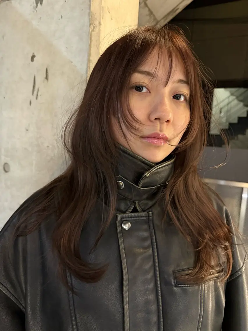 ロング カラー ヘアカラー ヤナギヤ カノのヘアスタイル