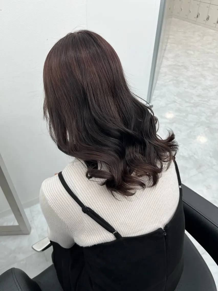 ミディアム カラー Zina熊本🫧 Kurehaのヘアスタイル